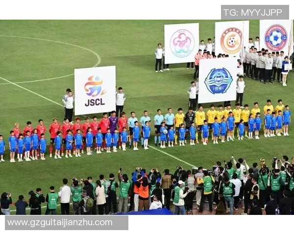 叫鹏的足球明星名字揭秘他们在绿茵场上的传奇故事与成就